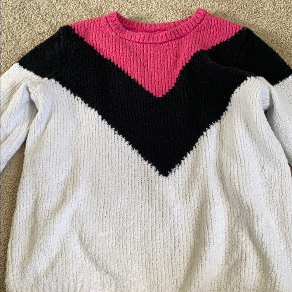 Pink Black and white kids sweater fromabercrombie